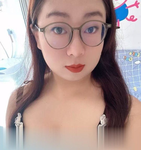 骚妇大奶大屁股
