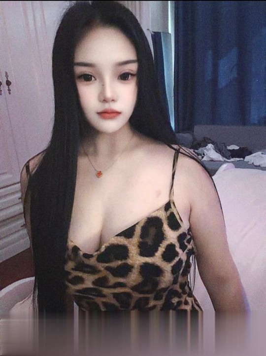 武昌大胸妹.