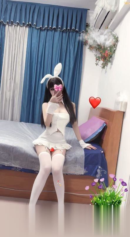 坂田长腿翘臀妹子