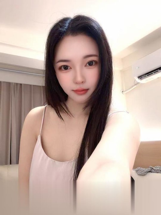 静安菲菲小美女
