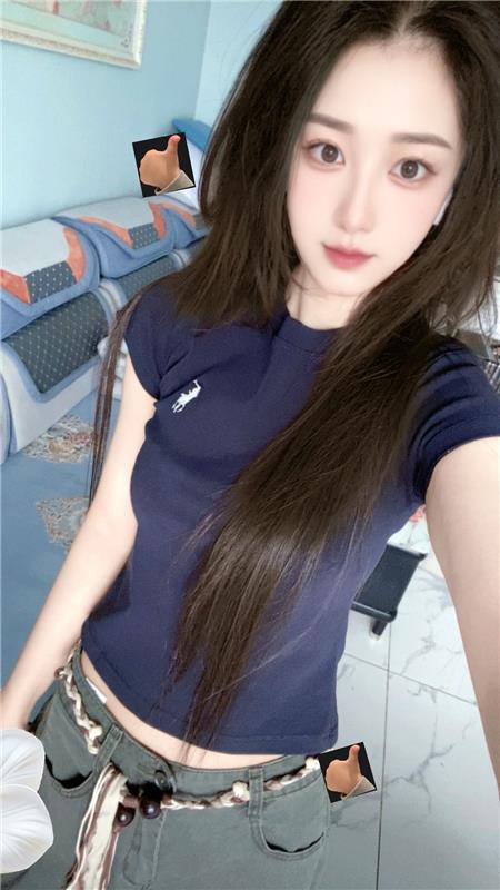 年轻性感丝足美女