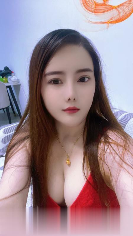大胸服务小少妇