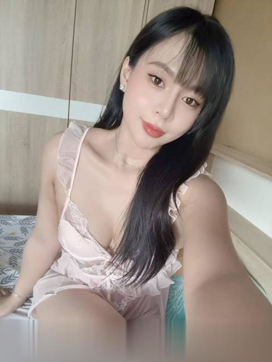 风骚大屁股嫩B会喷水