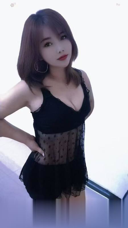新建丰满性感少妇
