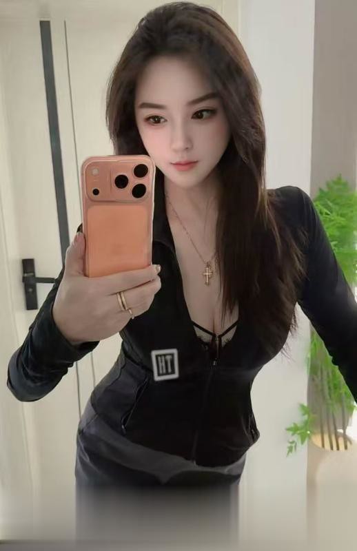 高颜值大奶骚妇