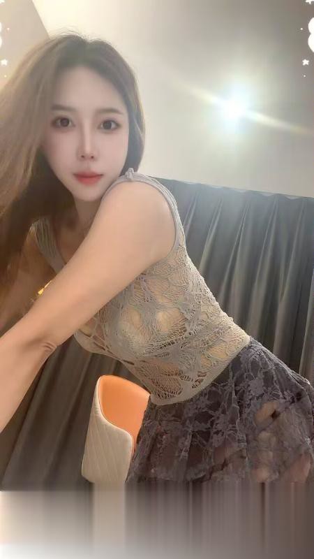 万家丽大胸御姐